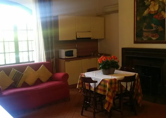 Casale Mostacciano Aparthotel 4*