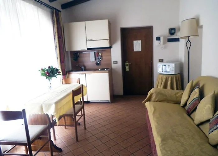 Casale Mostacciano Roma