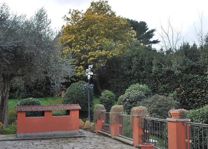 Casale Mostacciano Aparthotel 4*