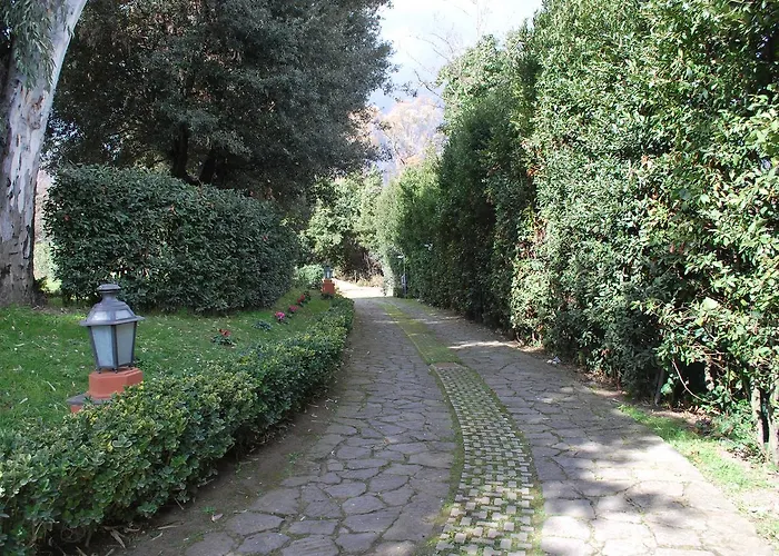 Casale Mostacciano 4* Roma