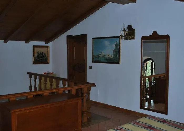Aparthotel Casale Mostacciano 4*